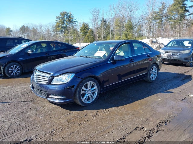 Продаж на аукціоні авто 2012 Mercedes-benz C 300 Luxury 4matic, vin: WDDGF8BB2CF893810, номер лоту: 44492970