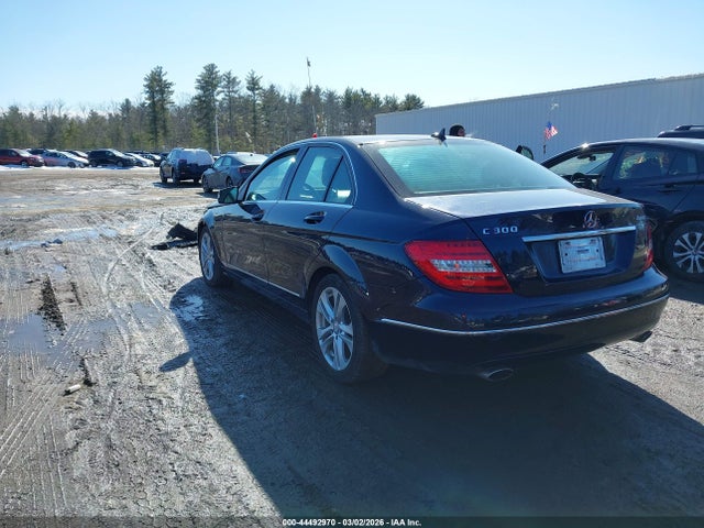 Продаж на аукціоні авто 2012 Mercedes-benz C 300 Luxury 4matic, vin: WDDGF8BB2CF893810, номер лоту: 44492970