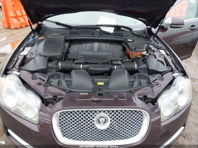 2011 JAGUAR XF SAJWA0GB3BLR86349 Photo 9
