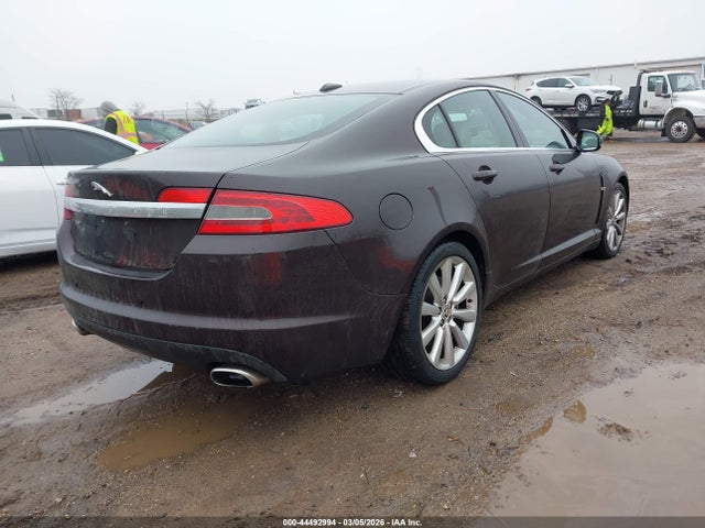2011 JAGUAR XF SAJWA0GB3BLR86349 Photo 3