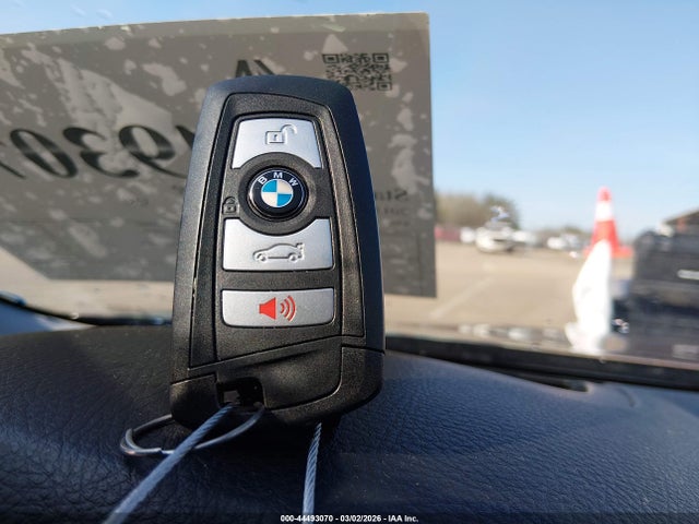 44493070 :رقم المزاد ، WBA5A5C52FD520013 vin ، 2015 Bmw 528i مزاد بيع
