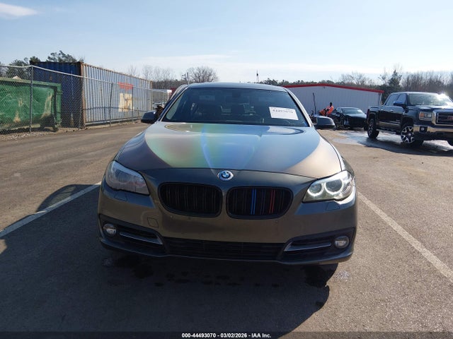 44493070 :رقم المزاد ، WBA5A5C52FD520013 vin ، 2015 Bmw 528i مزاد بيع