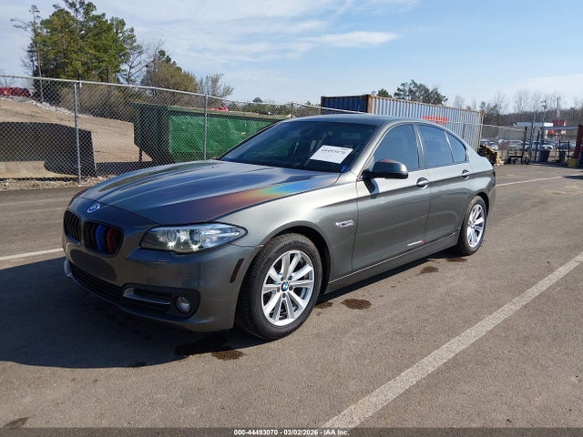 44493070 :رقم المزاد ، WBA5A5C52FD520013 vin ، 2015 Bmw 528i مزاد بيع