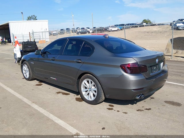 44493070 :رقم المزاد ، WBA5A5C52FD520013 vin ، 2015 Bmw 528i مزاد بيع