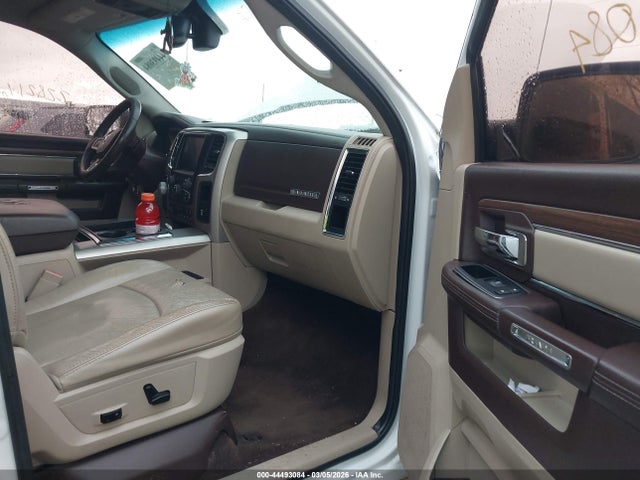 44493084 :رقم المزاد ، 1C6RR7NTXFS711766 vin ، 2015 Ram 1500 Laramie مزاد بيع