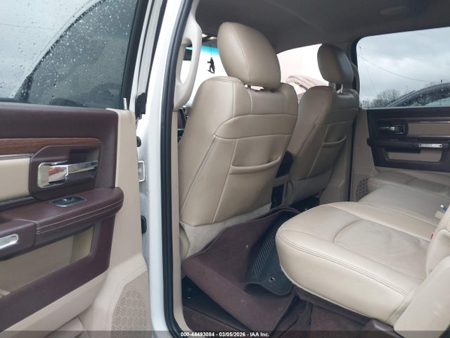 44493084 :رقم المزاد ، 1C6RR7NTXFS711766 vin ، 2015 Ram 1500 Laramie مزاد بيع
