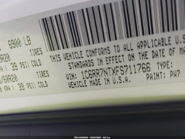 44493084 :رقم المزاد ، 1C6RR7NTXFS711766 vin ، 2015 Ram 1500 Laramie مزاد بيع