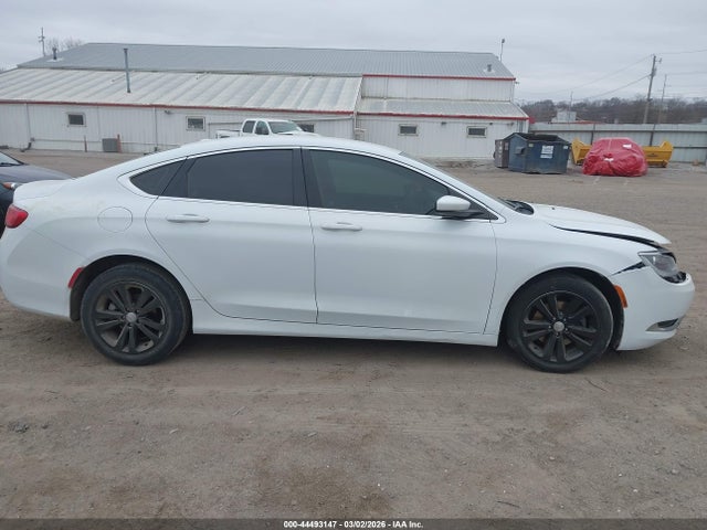 44493147 :رقم المزاد ، 1C3CCCAB6FN692738 vin ، 2015 Chrysler 200 Limited مزاد بيع