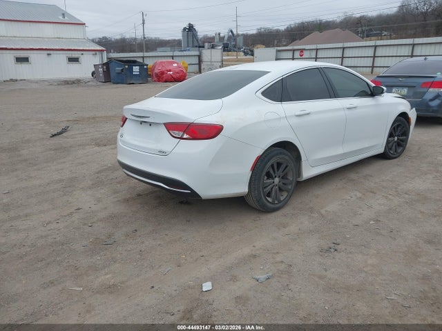 44493147 :رقم المزاد ، 1C3CCCAB6FN692738 vin ، 2015 Chrysler 200 Limited مزاد بيع