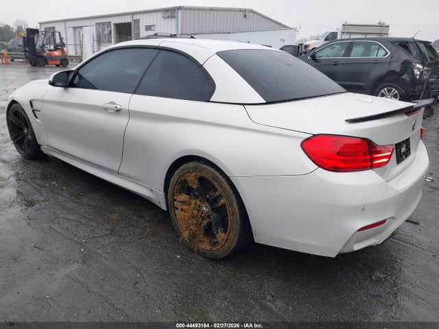 2015 BMW M4 WBS3U9C57FJ968119 Photo 2