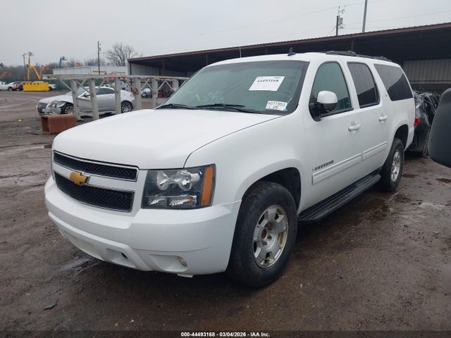 2014 Chevrolet Suburban 1500 Lt მანქანა იყიდება აუქციონზე, vin: 1GNSCJE00ER110541, აუქციონის ნომერი: 44493168