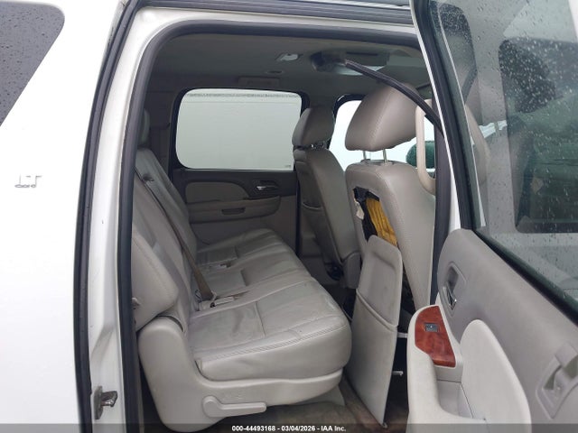 2014 Chevrolet Suburban 1500 Lt მანქანა იყიდება აუქციონზე, vin: 1GNSCJE00ER110541, აუქციონის ნომერი: 44493168