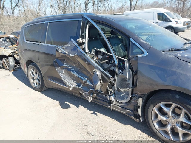 Продаж на аукціоні авто 2018 Chrysler Pacifica Limited, vin: 2C4RC1GG5JR258190, номер лоту: 44493194
