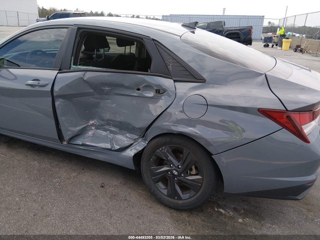44493205 :رقم المزاد ، KMHLM4AG0MU186279 vin ، 2021 Hyundai Elantra Sel مزاد بيع