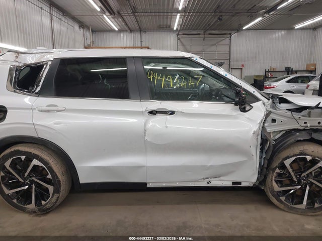 Продаж на аукціоні авто 2023 Mitsubishi Outlander Se 2.5 S-awc, vin: JA4J4UA82PZ061595, номер лоту: 44493227