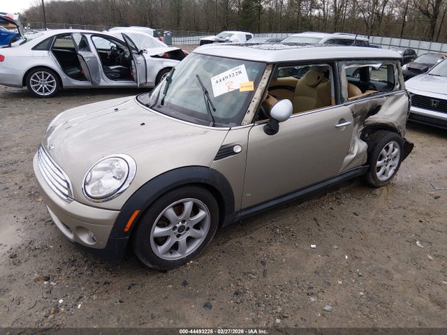 2009 MINI COOPER CLUBMAN WMWML33549TX33727 Photo 1