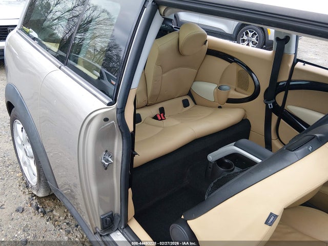 2009 MINI COOPER CLUBMAN WMWML33549TX33727 Photo 7