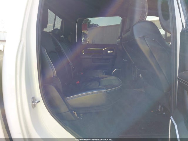 44493259 :رقم المزاد ، 3C6UR5FL8KG681889 vin ، 2019 Ram 2500 Laramie  4x4 6'4 Box مزاد بيع