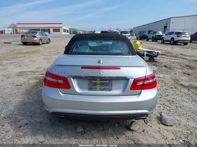 44493267 :رقم المزاد ، WDDKK7CF3BF068827 vin ، 2011 Mercedes-benz E 550 مزاد بيع