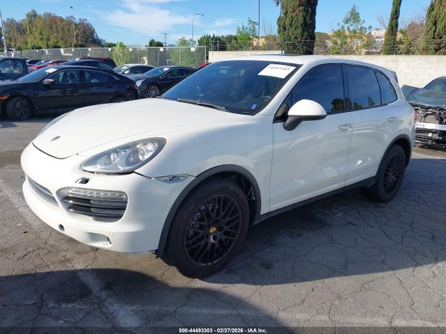 2011 PORSCHE CAYENNE WP1AA2A29BLA07073 Photo 1