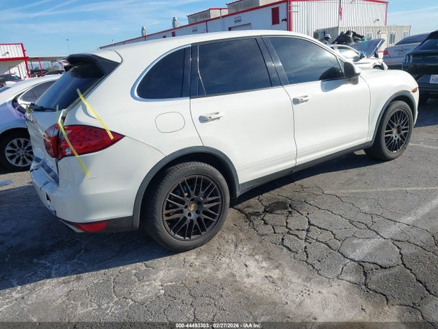 2011 PORSCHE CAYENNE WP1AA2A29BLA07073 Photo 3