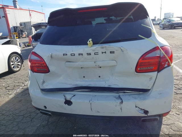 2011 PORSCHE CAYENNE WP1AA2A29BLA07073 Photo 5
