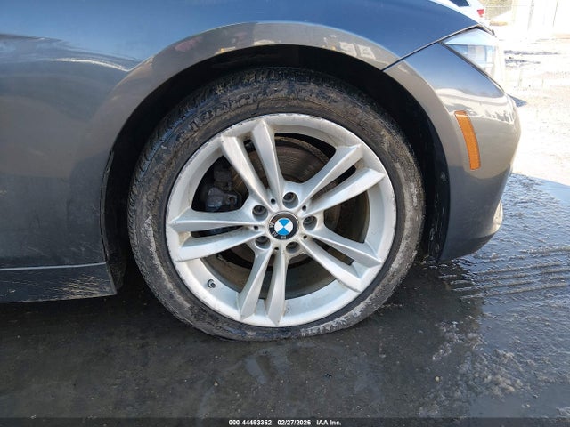 WBA8E1G50GNT36429 BMW 320i