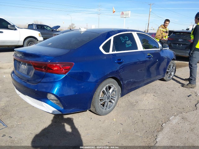 3KPF24AD1NE416795 KIA Forte Lxs