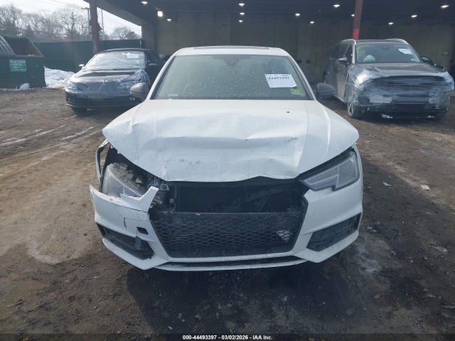 Продажа на аукционе авто 2017 Audi A4 2.0t Season Of Audi Premium, vin: WAUDNAF43HN045769, номер лота: 44493397