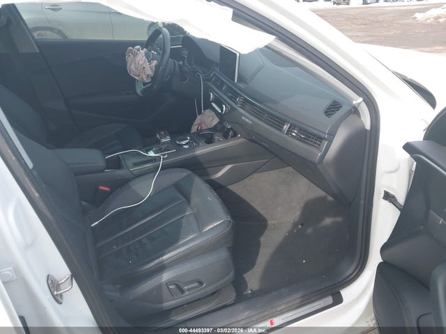 2017 AUDI A4 WAUDNAF43HN045769 Photo 4