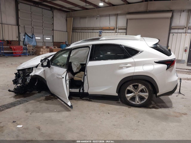 Продажа на аукционе авто 2017 Lexus Nx 200t, vin: JTJBARBZ8H2104075, номер лота: 44493418