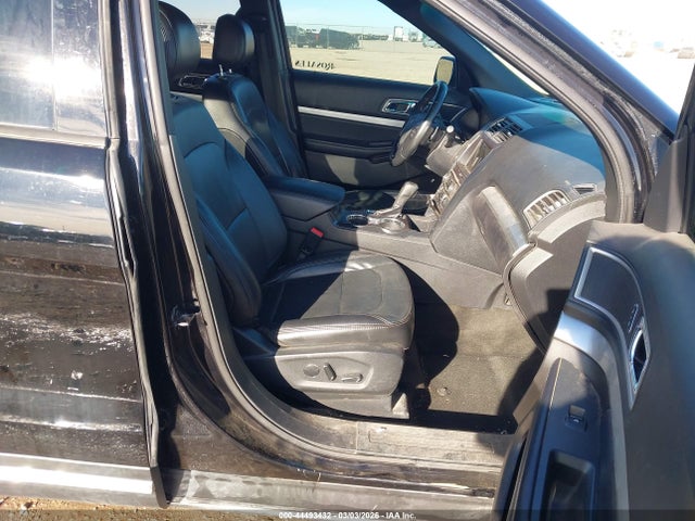 1FM5K7D81HGB45555 Ford EXPLORER XLT