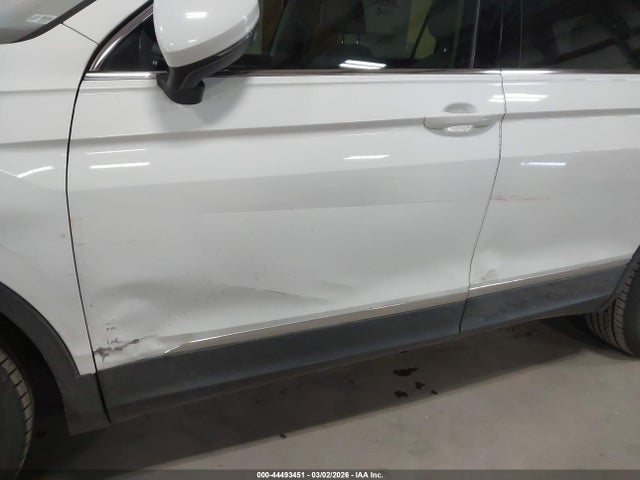 2018 VOLKSWAGEN TIGUAN 3VV3B7AX7JM149517 Photo 5