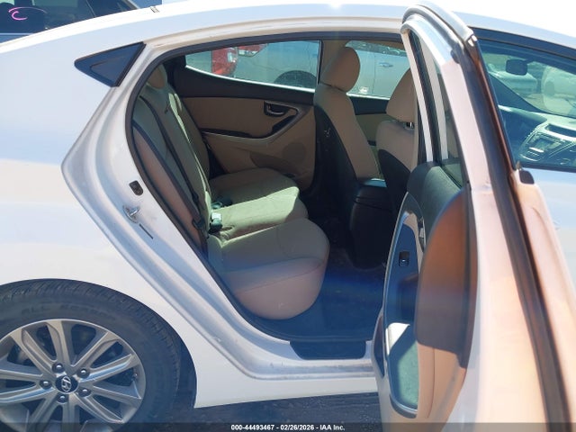 5NPDH4AE5FH631138 Hyundai ELANTRA SE