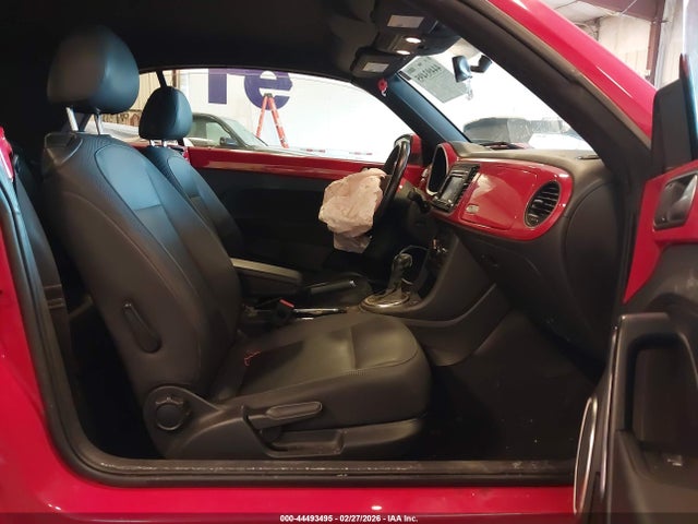 44493495 :رقم المزاد ، 3VW5P7ATXDM829905 vin ، 2013 Volkswagen Beetle 2.5l مزاد بيع