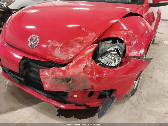 44493495 :رقم المزاد ، 3VW5P7ATXDM829905 vin ، 2013 Volkswagen Beetle 2.5l مزاد بيع