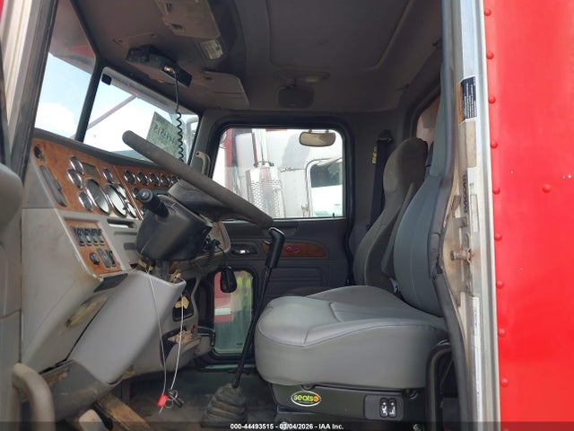 44493515 :رقم المزاد ، 1NPWLB0X99D780735 vin ، 2009 Peterbilt 388 مزاد بيع