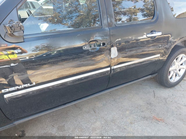 44493537 :رقم المزاد ، 1GKS1MEF7ER155520 vin ، 2014 Gmc Yukon Xl 1500 Denali مزاد بيع