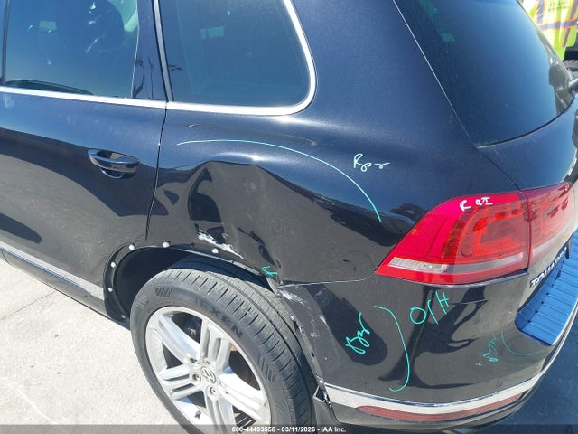 2015 VOLKSWAGEN TOUAREG WVGEF9BPXFD007800 Photo 5