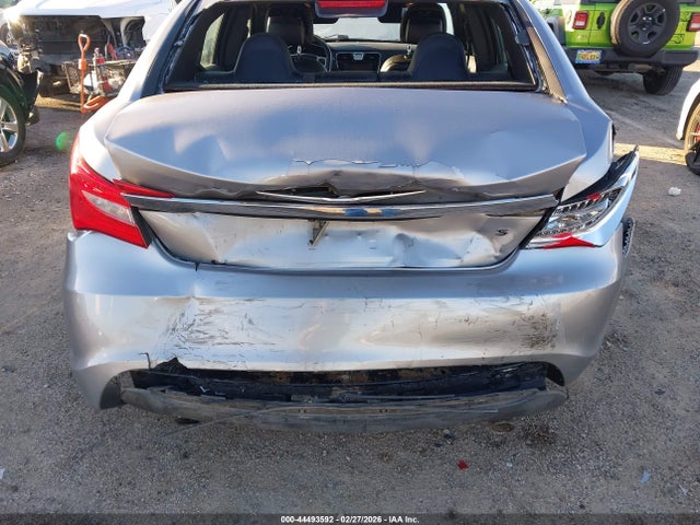 2013 Chrysler 200 Limited მანქანა იყიდება აუქციონზე, vin: 1C3CCBCG5DN523424, აუქციონის ნომერი: 44493592