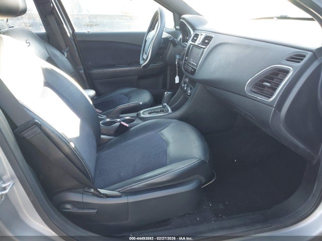 2013 Chrysler 200 Limited მანქანა იყიდება აუქციონზე, vin: 1C3CCBCG5DN523424, აუქციონის ნომერი: 44493592
