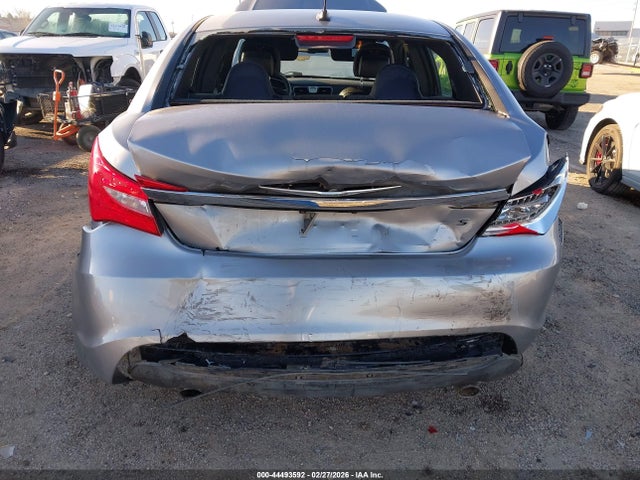 2013 Chrysler 200 Limited მანქანა იყიდება აუქციონზე, vin: 1C3CCBCG5DN523424, აუქციონის ნომერი: 44493592