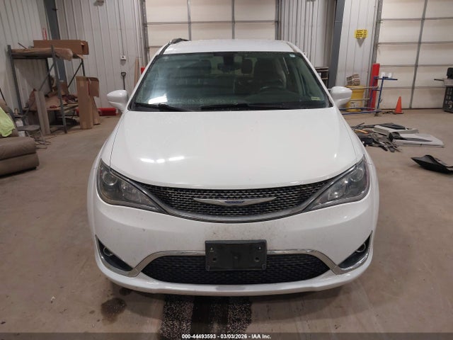 Продаж на аукціоні авто 2019 Chrysler Pacifica Touring L, vin: 2C4RC1BG9KR655099, номер лоту: 44493593