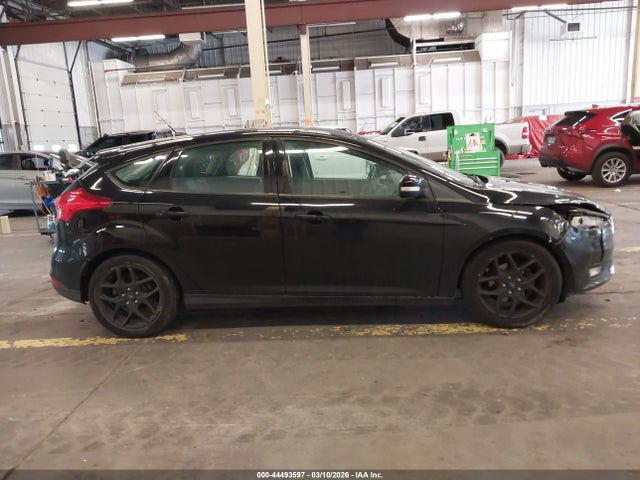 Ford FOCUS SE 2016 1FADP3K21GL212627 Image 13