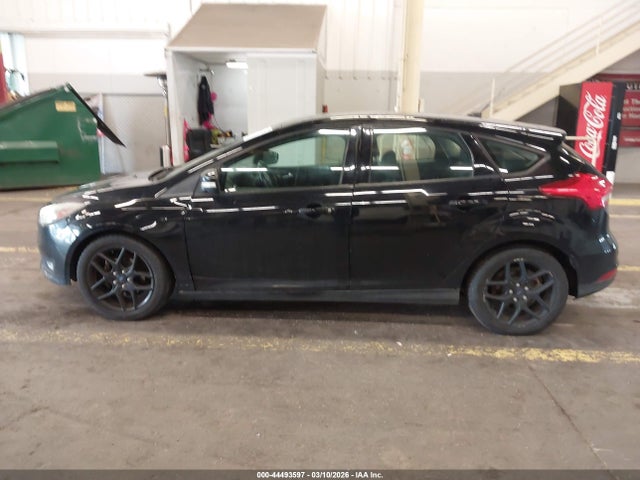 Ford FOCUS SE 2016 1FADP3K21GL212627 Image 14