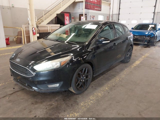 Ford FOCUS SE 2016 1FADP3K21GL212627 Image 2
