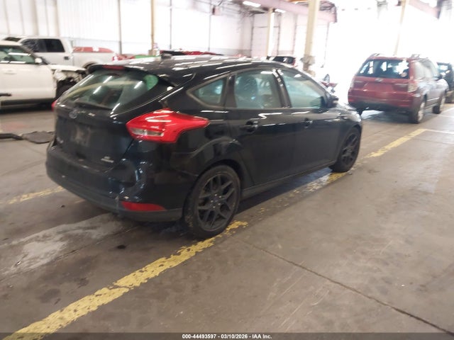 Ford FOCUS SE 2016 1FADP3K21GL212627 Image 4