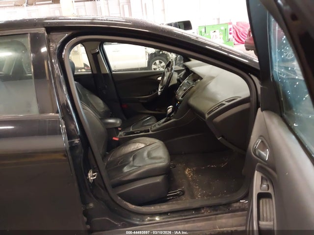 Ford FOCUS SE 2016 1FADP3K21GL212627 Image 5