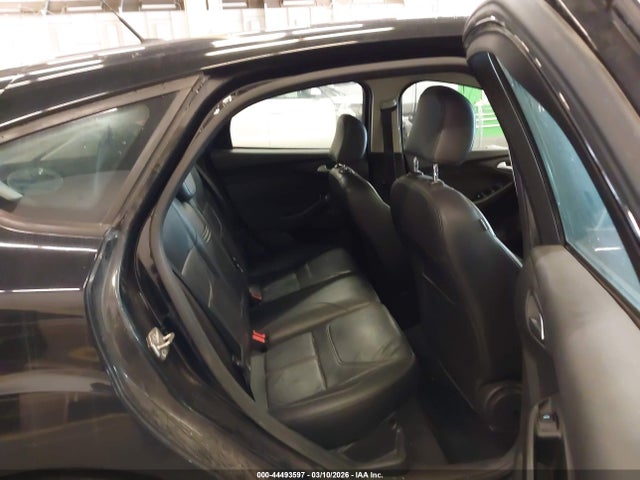 Ford FOCUS SE 2016 1FADP3K21GL212627 Image 8