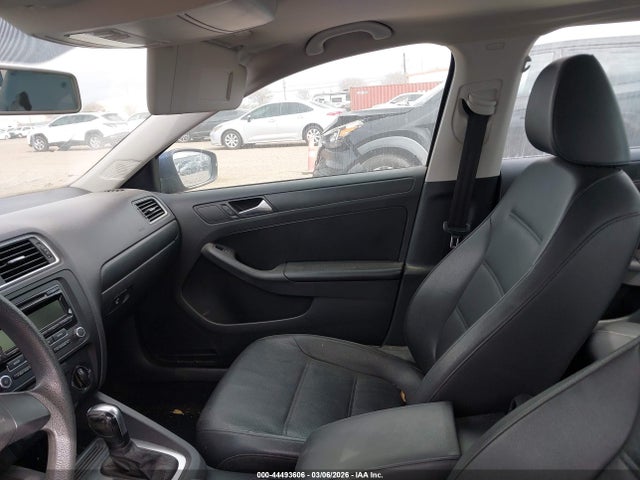 2014 Volkswagen Jetta 1.8t Se მანქანა იყიდება აუქციონზე, vin: 3VWD17AJXEM416931, აუქციონის ნომერი: 44493606